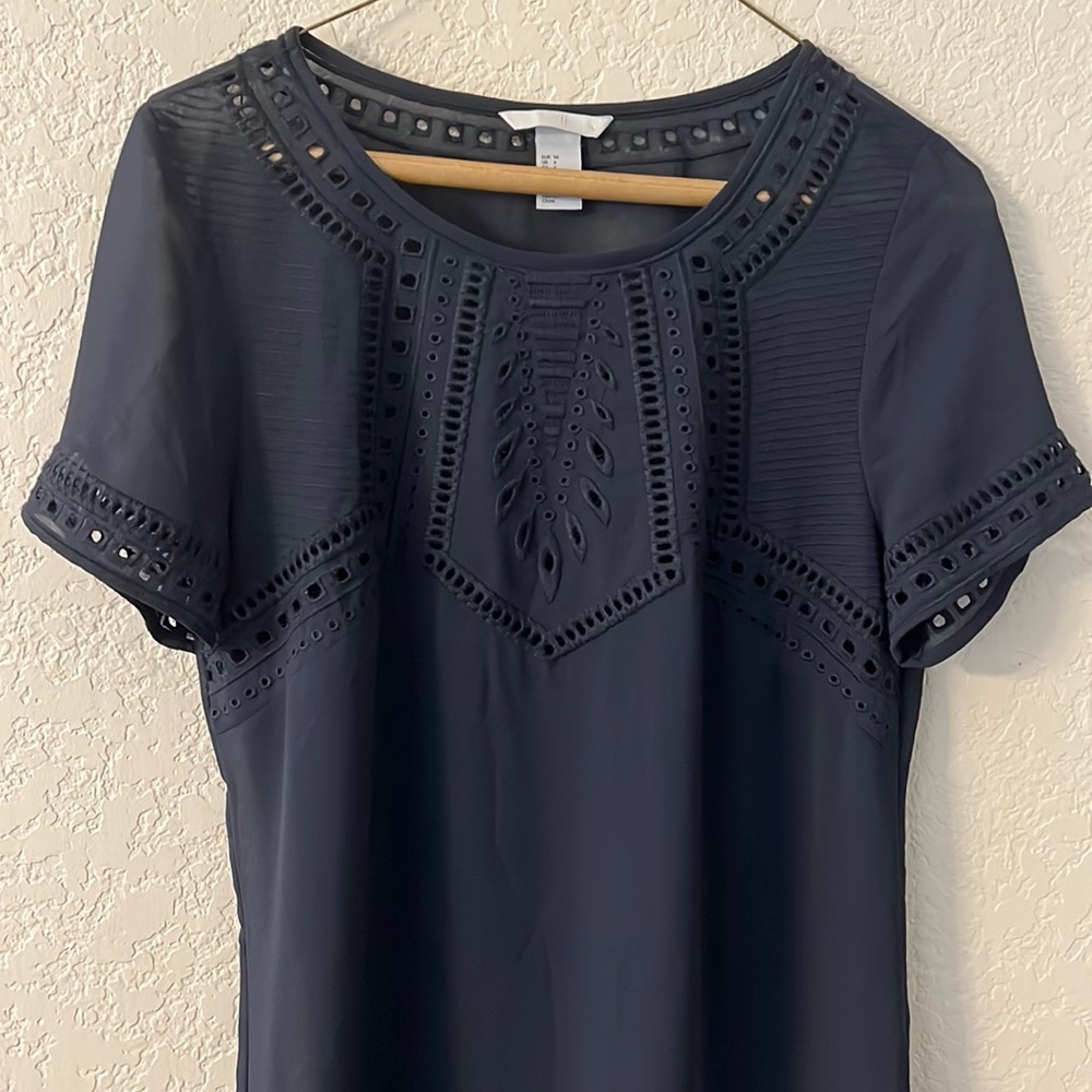 H&M Women’s Navy Sheet Shift Dress. Swim Cover. Embroidered. Short sleeve Size 4